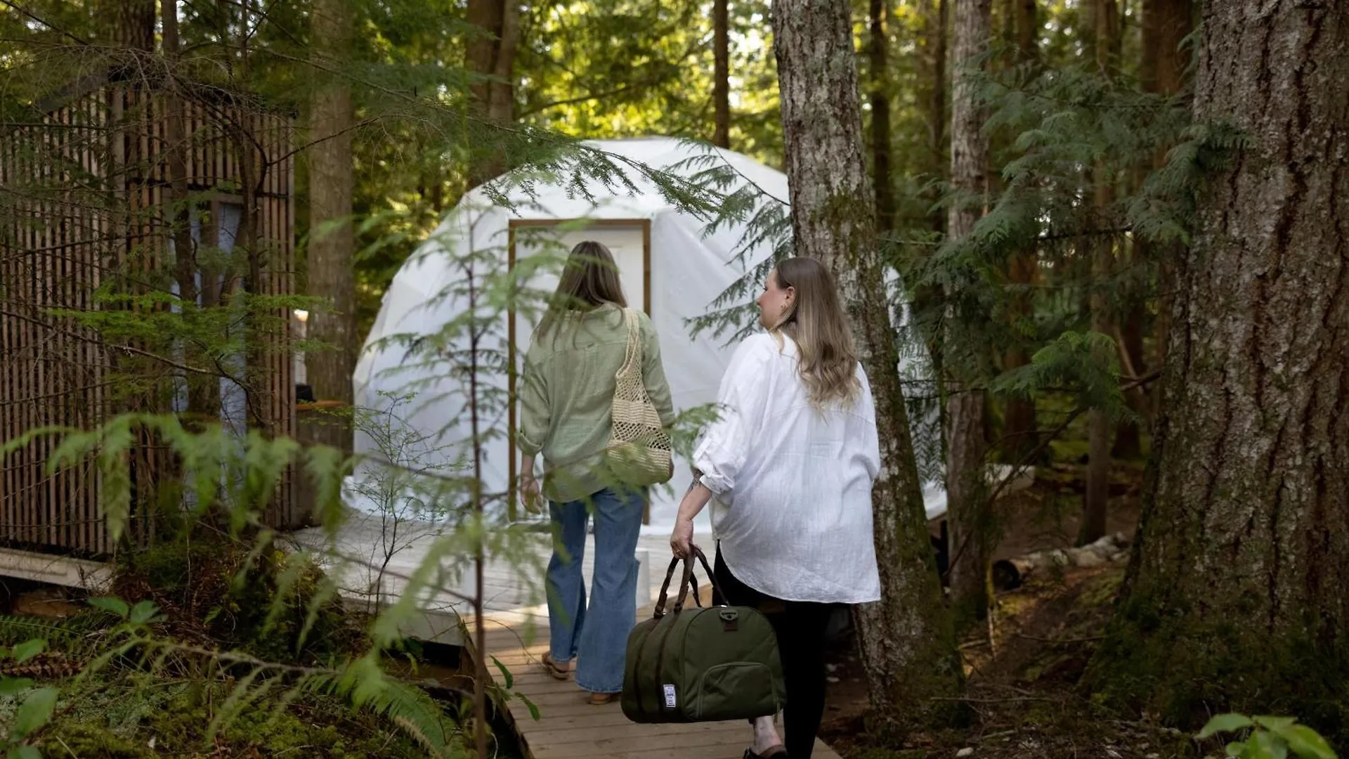 Stay Wilder Sunshine Coast Sechelt